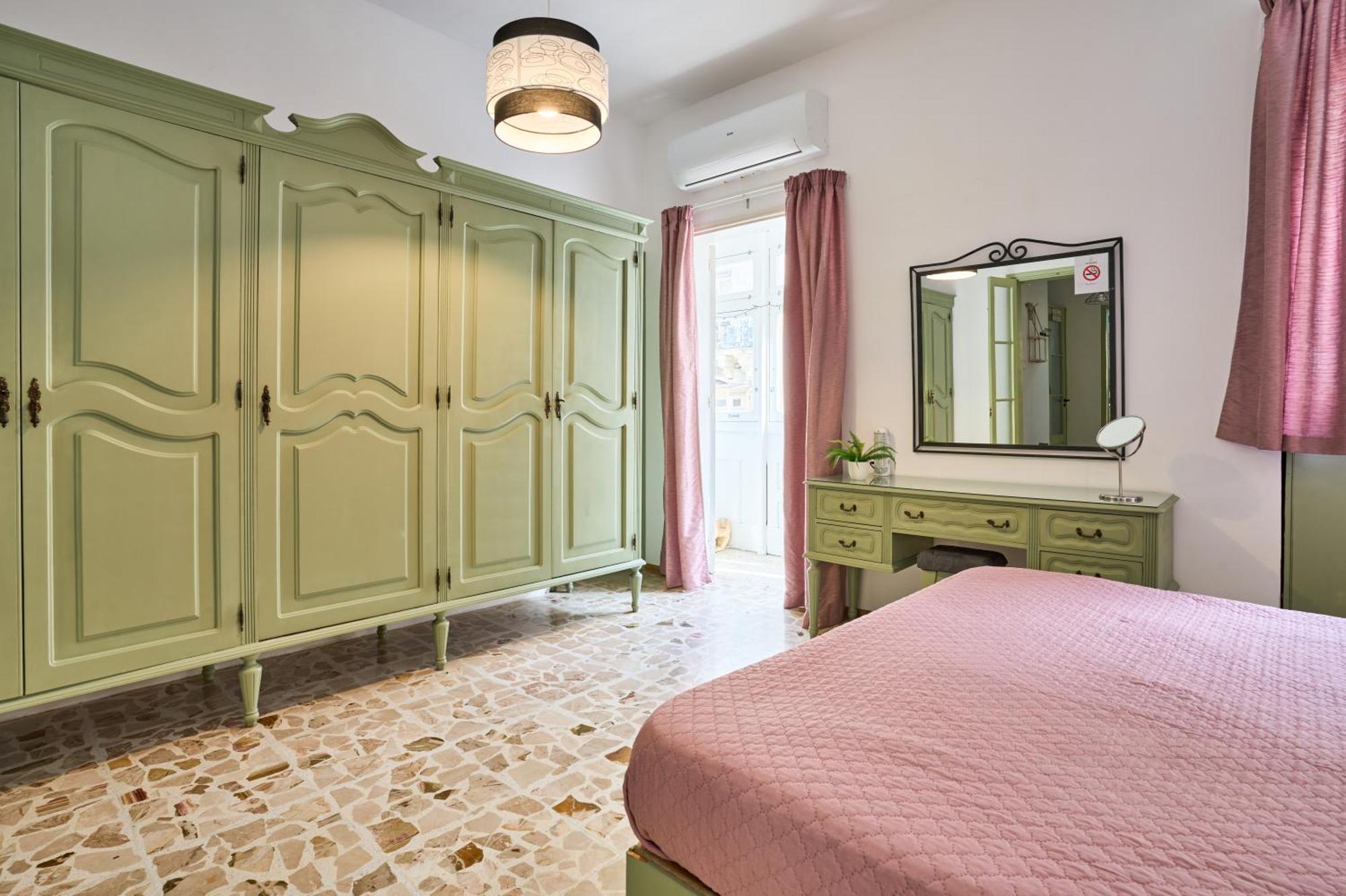 Ta' Nena Apartment In Floriana, 10 Minutes Away From Valletta Luaran gambar